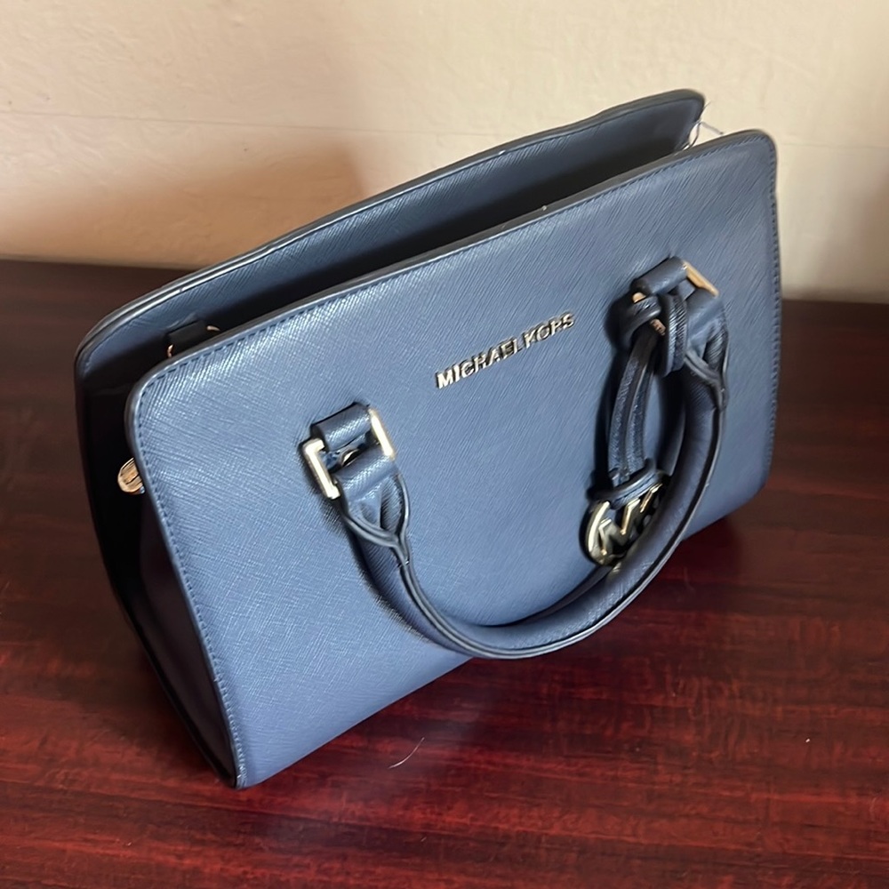 Brand New Mint Condition Michael Kors
